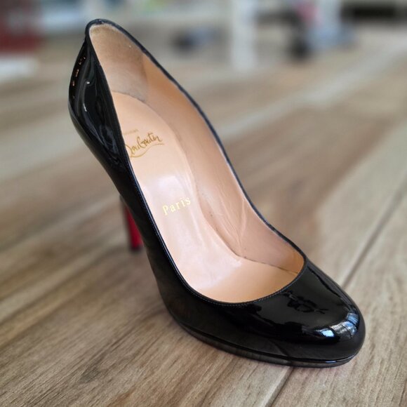Christian Louboutin Simple Black Patent Leather Pumps Eur. 35.5 - Picture 3 of 12